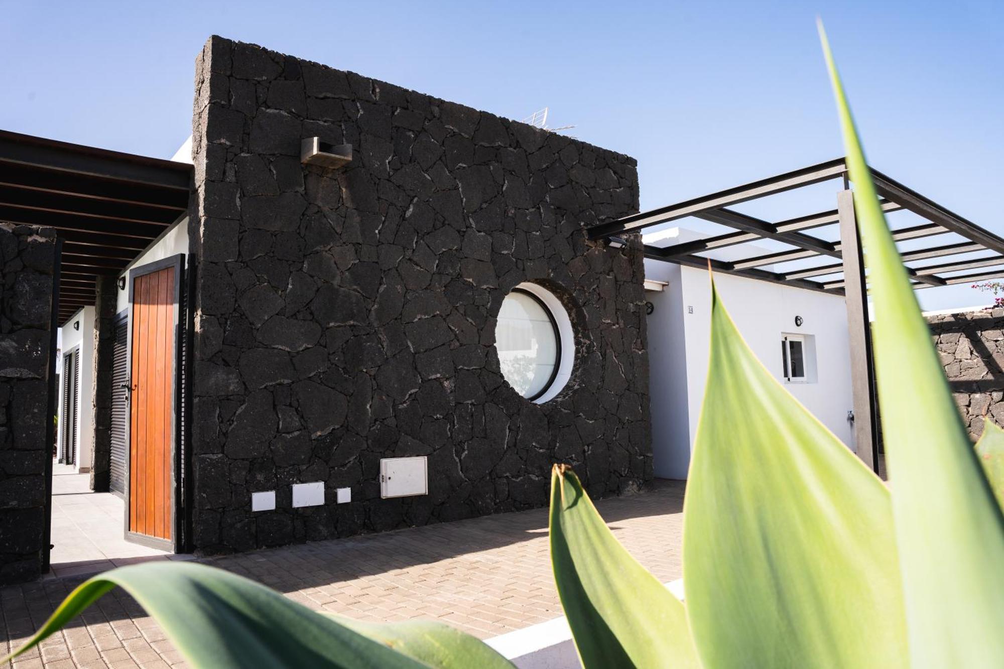 3 Bedroom Villa With Private Pool Close To Papagayo Beach Playa Blanca  Exterior foto